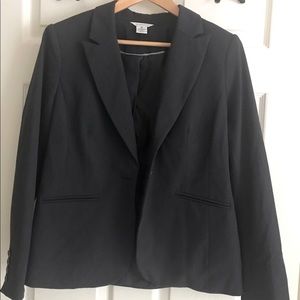 Liz Claiborne Blazer Size 8 .